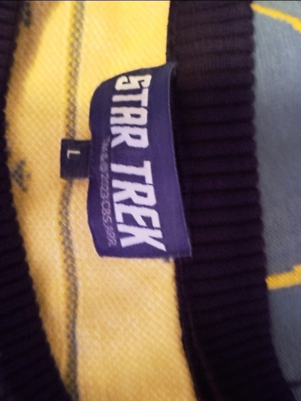 Star Trek christmas sweater - Picture 3 of 3